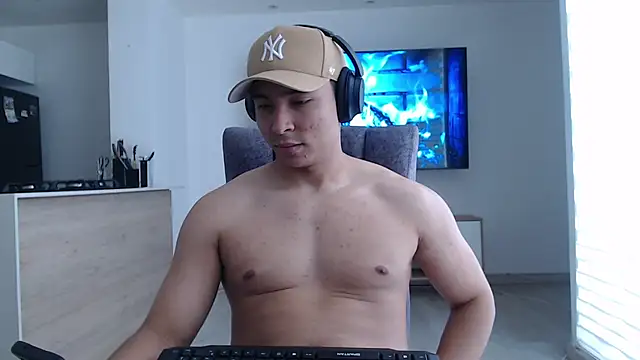 Auron Demon01 online show from 10-04-25, 02:37