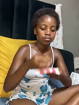 Littlebunny33 online show from 04-04-26, 08:17