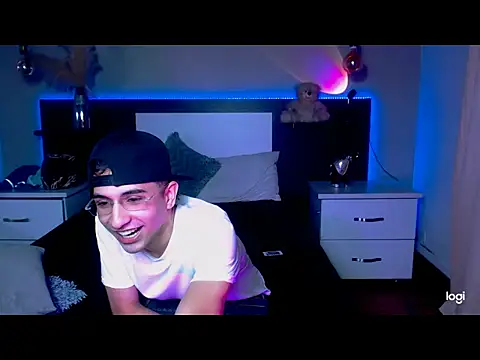 eriikjoness online show from 10-26-25, 04:18