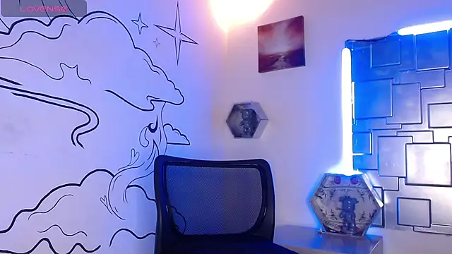 Trinity Knox online show from 11-20-25, 04:29