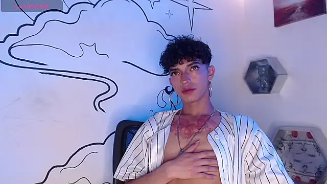 Trinity Knox online show from 12-16-25, 03:28