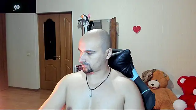 Snapshot of Gri_SH chatting on 10-15-25, 09:26 Gri SH online show from 10-15-25, 09:26