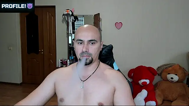 Snapshot of Gri_SH chatting on 10-17-25, 11:57 Gri SH online show from 10-17-25, 11:57