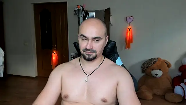 Snapshot of Gri_SH chatting on 10-31-25, 01:01 Gri SH online show from 10-31-25, 01:01