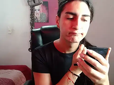 Snapshot of lola_diez chatting on 10-07-25, 06:16 lola diez online show from 10-07-25, 06:16