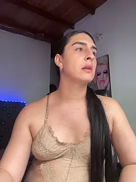 Snapshot of lola_diez chatting on 05-16-26, 05:01 lola diez online show from 05-16-26, 05:01