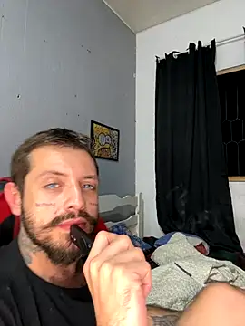 Luccaskonig online show from 11-21-25, 03:16