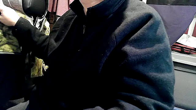 georgew62 online show from 12-14-25, 01:44