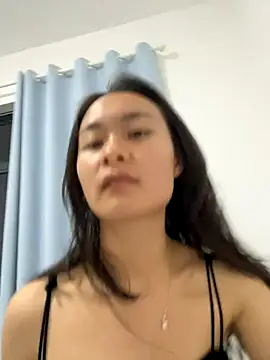 Snapshot of Songji088 chatting on 10-13-25, 04:40 Songji088 online show from 10-13-25, 04:40