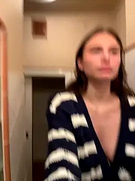 SophiiaStarr online show from 11-23-25, 05:46