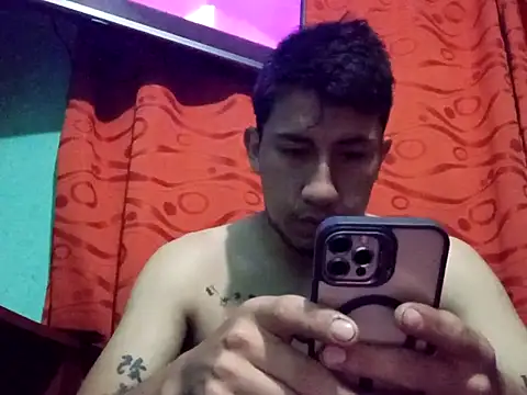 True Di online show from 09-19-25, 01:07