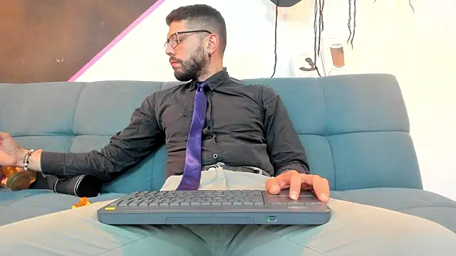 DanteWinter online show from 10-23-25, 05:51