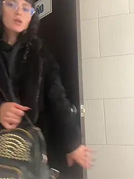 XBODTRIIPX online show from 12-19-25, 04:14