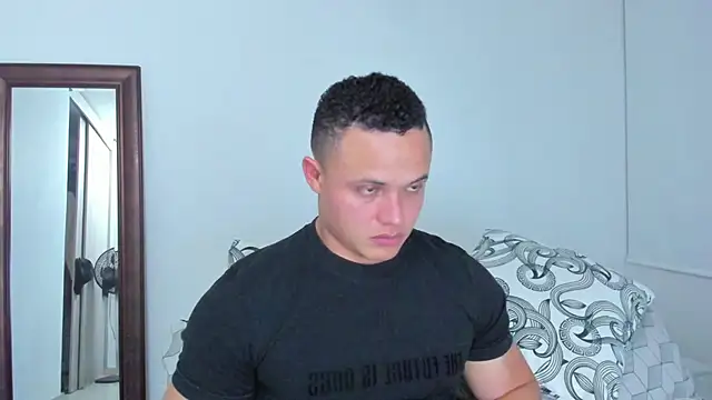 KingLevi01 online show from 06-10-26, 12:44