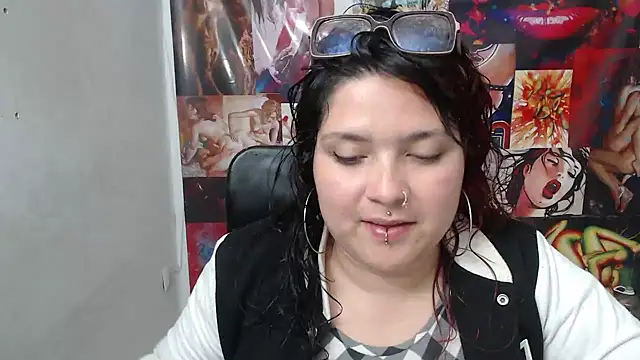 Curvy-Queen online show from 10-11-25, 09:57