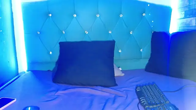 Yesamin Stone18 online show from 04-19-26, 06:21