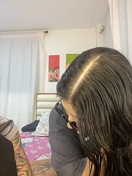 Snapshot of Sweet_and_Rous0 chatting on 10-02-25, 04:19 Sweet and Rous0 online show from 10-02-25, 04:19