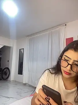 Snapshot of Sweet_and_Rous0 chatting on 10-07-25, 03:25 Sweet and Rous0 online show from 10-07-25, 03:25