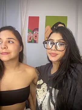 Snapshot of Sweet_and_Rous0 chatting on 10-11-25, 05:17 Sweet and Rous0 online show from 10-11-25, 05:17