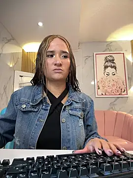 bella vibess s online show from 07-25-26, 02:42