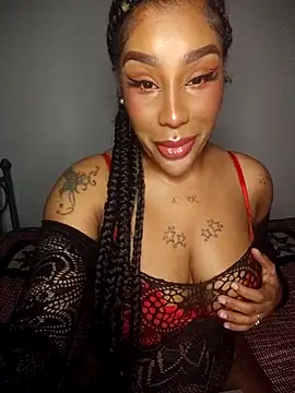 Queen Amara online show from 04-19-26, 04:12