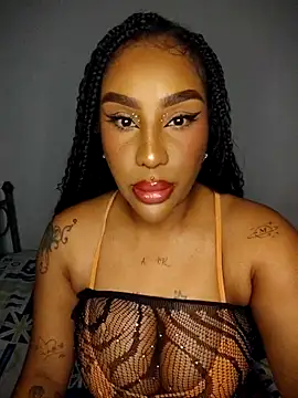 Snapshot of Queen_Amara chatting on 05-07-26, 03:45 Queen Amara online show from 05-07-26, 03:45