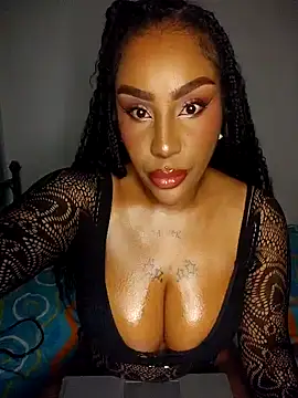 Snapshot of Queen_Amara chatting on 05-10-26, 03:44 Queen Amara online show from 05-10-26, 03:44