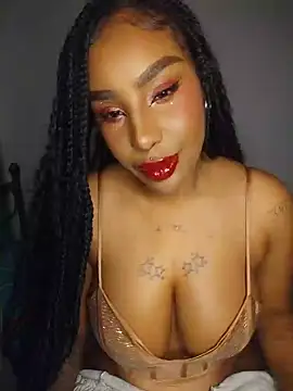 Snapshot of Queen_Amara chatting on 05-24-26, 04:06 Queen Amara online show from 05-24-26, 04:06