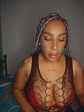 Snapshot of Queen_Amara chatting on 06-04-26, 04:18 Queen Amara online show from 06-04-26, 04:18