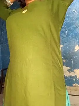 Komal-Rajput online show from 11-15-25, 06:33