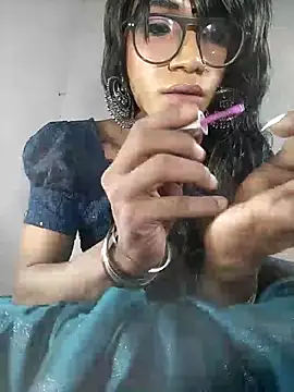 Winterbunny95 online show from 10-09-25, 07:23