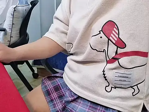 Ami 8x online show from 11-23-25, 06:46