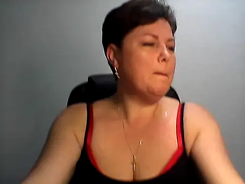 Snapshot of EllaLove2277 chatting on 11-15-25, 06:04 EllaLove2277 online show from 11-15-25, 06:04