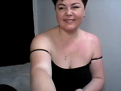 Snapshot of EllaLove2277 chatting on 11-25-25, 06:13 EllaLove2277 online show from 11-25-25, 06:13