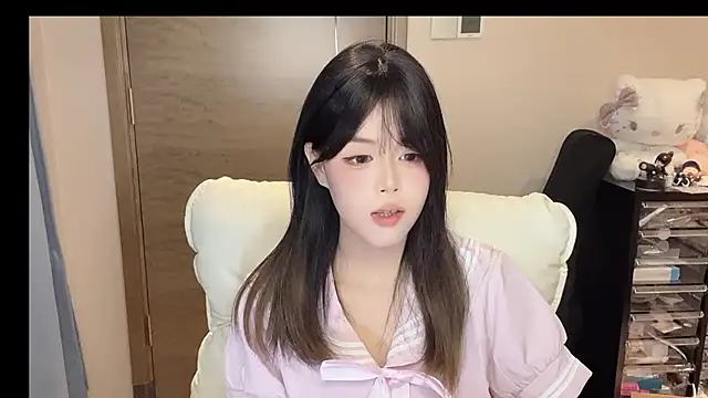 Koi-00 online show from 11-04-25, 04:39