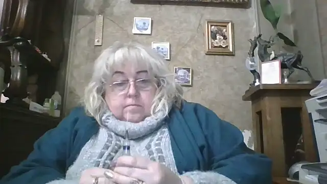 Snapshot of Lala-Love56 chatting on 12-19-25, 11:01 Lala-Love56 online show from 12-19-25, 11:01