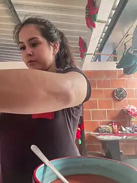 amberbakee online show from 12-17-25, 03:18