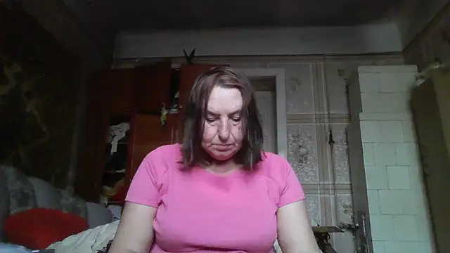 Snapshot of AnnaLive570 chatting on 11-26-25, 12:06 AnnaLive570 online show from 11-26-25, 12:06