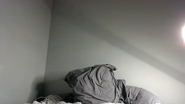 Snapshot of Namiss83 chatting on 11-05-25, 02:11 Namiss83 online show from 11-05-25, 02:11