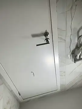 dgzzzkskks online show from 09-29-25, 01:00