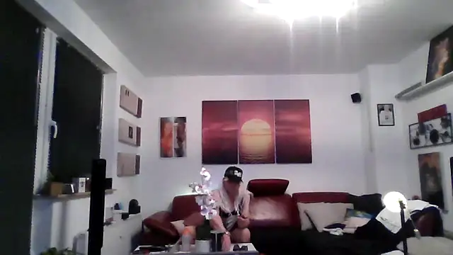 Snapshot of hellgirl1980 chatting on 10-07-25, 02:09 hellgirl1980 online show from 10-07-25, 02:09