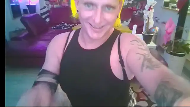 hellgirl1980 online show from 06-30-26, 05:14