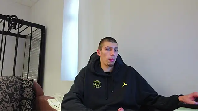 Snapshot of Ryan_Dozer chatting on 11-15-25, 07:27 Ryan Dozer online show from 11-15-25, 07:27