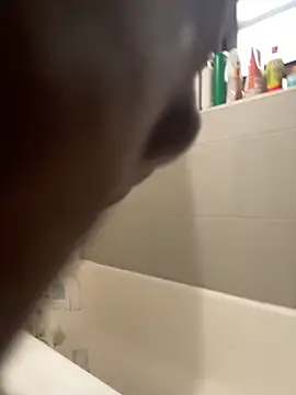 littyleesh1 online show from 02-22-26, 03:32