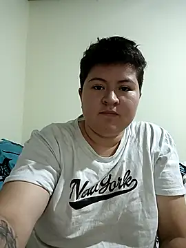 Snapshot of Noha_Whiitee chatting on 09-24-25, 01:42 Noha Whiitee online show from 09-24-25, 01:42