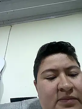 Snapshot of Noha_Whiitee chatting on 11-16-25, 01:44 Noha Whiitee online show from 11-16-25, 01:44