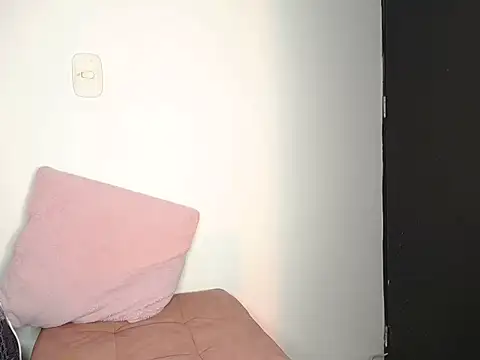 charlottekiss99 online show from 05-09-26, 03:17