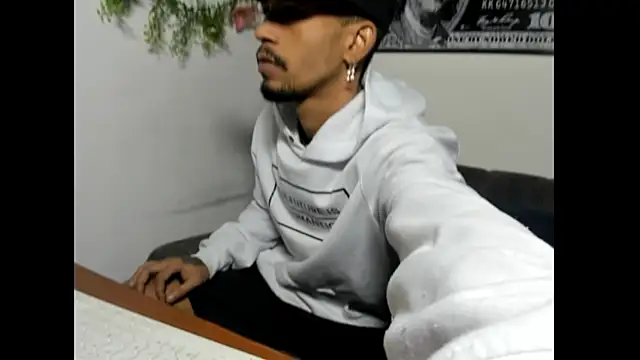 carl jhonson821 online show from 11-03-25, 11:33