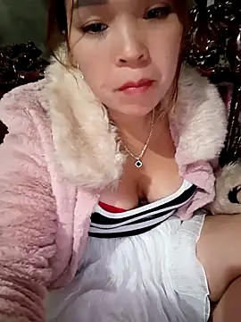 Snapshot of keobong-00 chatting on 11-17-25, 12:44 keobong-00 online show from 11-17-25, 12:44