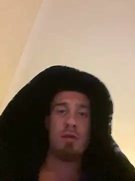 Snapshot of Johnclips2 chatting on 09-13-25, 09:14 Johnclips2 online show from 09-13-25, 09:14